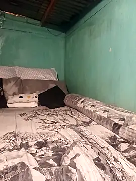 curvyloneah75 online show from 12-20-25, 06:59