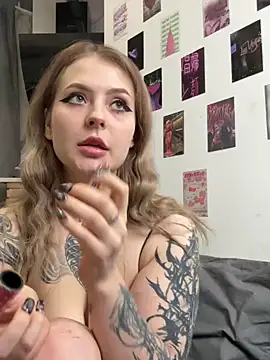 LinaQik online show from 01-22-25, 01:11