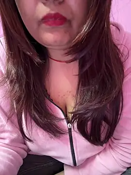 Snapshot of _nishalove19 chatting on 02-06-25, 07:18 nishalove19 online show from 02-06-25, 07:18