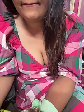 Snapshot of _nishalove19 chatting on 09-26-25, 07:18 nishalove19 online show from 09-26-25, 07:18