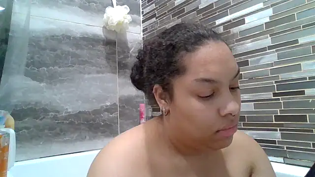 Snapshot of ariadxxx chatting on 12-07-24, 12:30 ariadxxx online show from 12-07-24, 12:30
