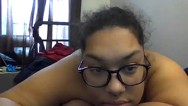 Snapshot of ariadxxx chatting on 12-19-24, 04:56 ariadxxx online show from 12-19-24, 04:56