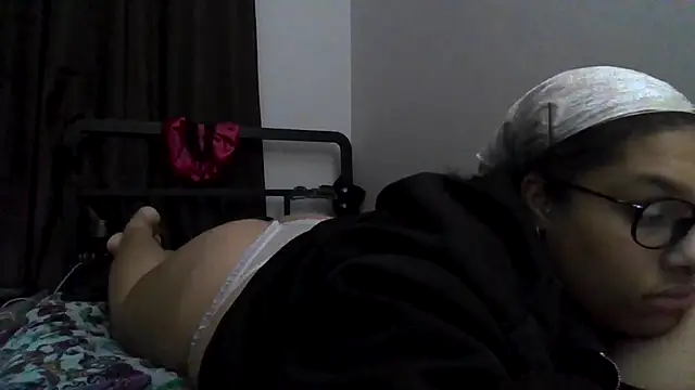 Snapshot of ariadxxx chatting on 12-29-24, 11:50 ariadxxx online show from 12-29-24, 11:50