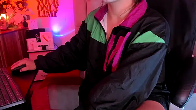 Snapshot of natacha__black_ chatting on 02-23-25, 04:02 natacha black online show from 02-23-25, 04:02