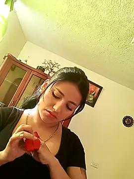 Naomy veracruz  online show from 11-12-25, 12:16