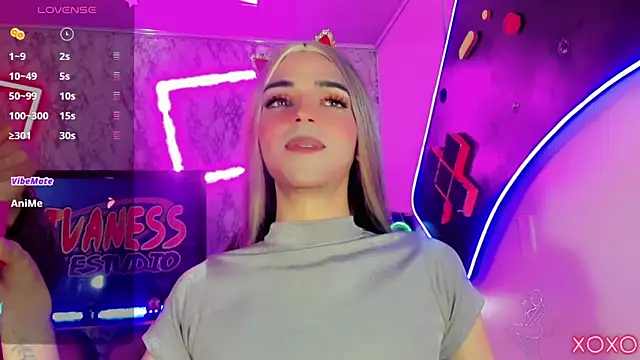 Snapshot of Alessa_mullen chatting on 02-19-25, 09:39 Alessa mullen online show from 02-19-25, 09:39