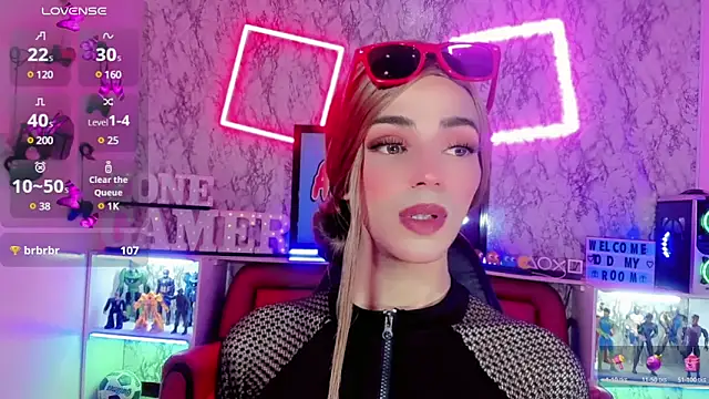 Snapshot of Alessa_mullen chatting on 03-07-25, 03:19 Alessa mullen online show from 03-07-25, 03:19