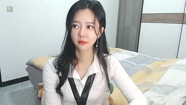 zoe-keke online show from 12-13-24, 02:16