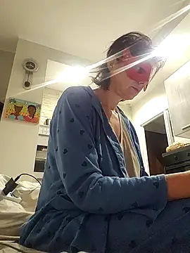 Snapshot of Vagabondainnamorata chatting on 10-03-25, 04:42 Vagabondainnamorata online show from 10-03-25, 04:42