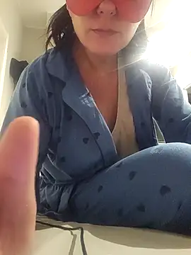 Snapshot of Vagabondainnamorata chatting on 10-18-25, 05:32 Vagabondainnamorata online show from 10-18-25, 05:32