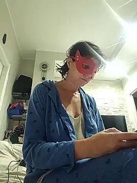 Snapshot of Vagabondainnamorata chatting on 10-28-25, 04:27 Vagabondainnamorata online show from 10-28-25, 04:27