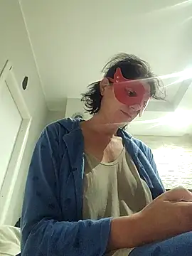 Snapshot of Vagabondainnamorata chatting on 11-13-25, 03:38 Vagabondainnamorata online show from 11-13-25, 03:38