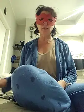 Snapshot of Vagabondainnamorata chatting on 11-14-25, 04:00 Vagabondainnamorata online show from 11-14-25, 04:00