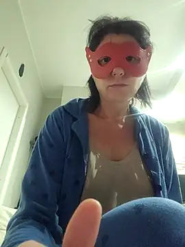 Snapshot of Vagabondainnamorata chatting on 11-21-25, 04:00 Vagabondainnamorata online show from 11-21-25, 04:00