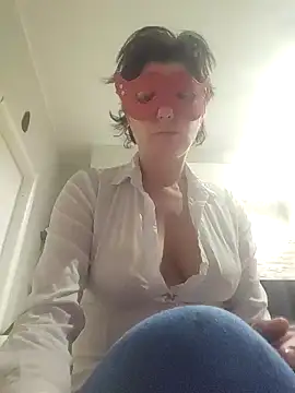 Vagabondainnamorata online show from 04-06-26, 03:48