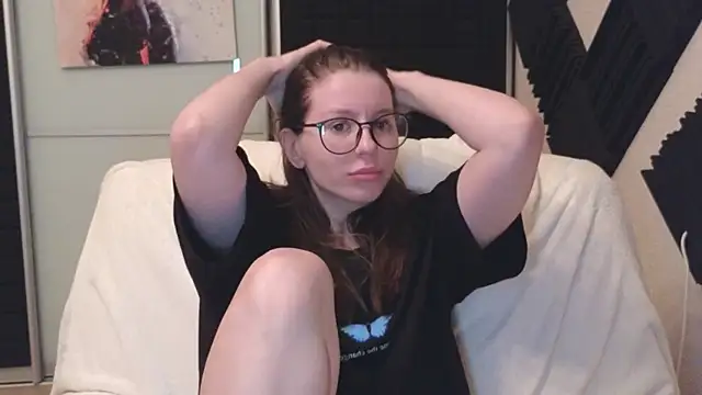 Snapshot of juicy_mystery chatting on 06-19-26, 09:57 juicy mystery online show from 06-19-26, 09:57