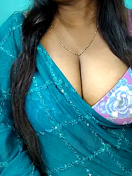 Snapshot of TANIYA-98 chatting on 10-24-25, 04:09 TANIYA-98 online show from 10-24-25, 04:09
