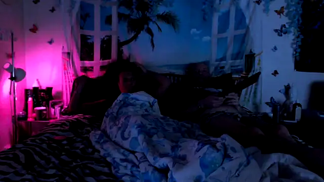 Samanthabrownlatina7 online show from 01-04-25, 08:48