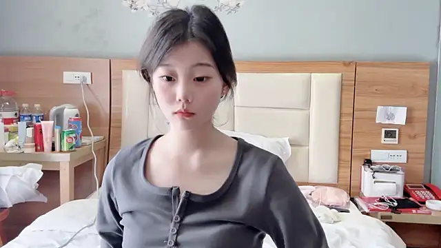 yangyang-1115 online show from 02-12-25, 04:44