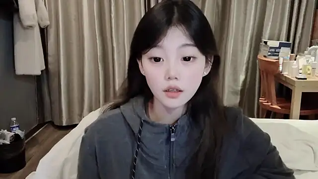 yangyang-1115 online show from 02-20-25, 10:27