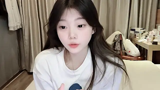 yangyang-1115 online show from 03-05-25, 10:22