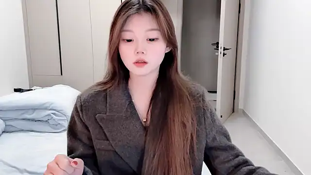 yangyang-1115 online show from 11-06-25, 04:13