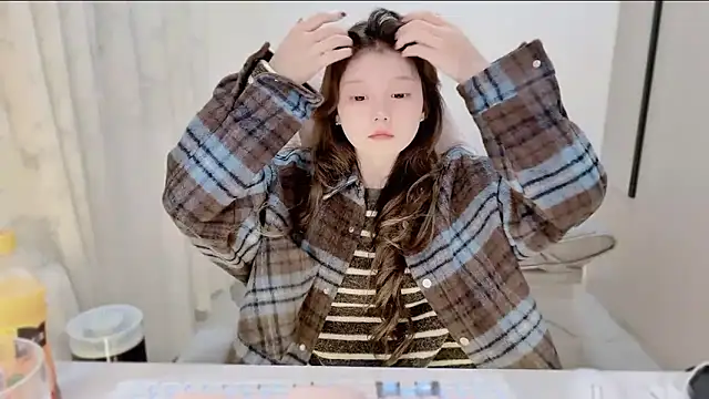 yangyang-1115 online show from 11-15-25, 04:54