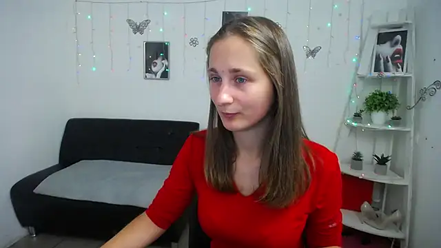 Snapshot of MichelLeee chatting on 09-29-25, 11:26 MichelLeee online show from 09-29-25, 11:26