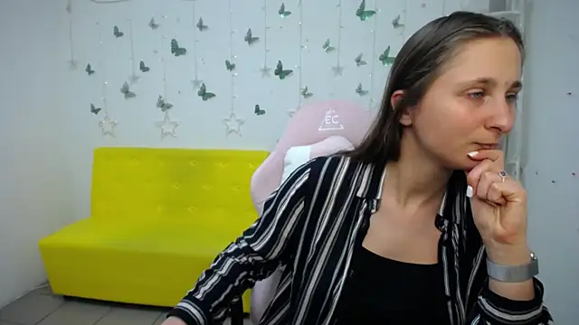 MichelLeee online show from 05-28-26, 11:29