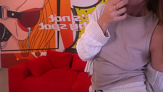 Snapshot of DreamyLinaa chatting on 01-06-25, 07:31 DreamyLinaa online show from 01-06-25, 07:31