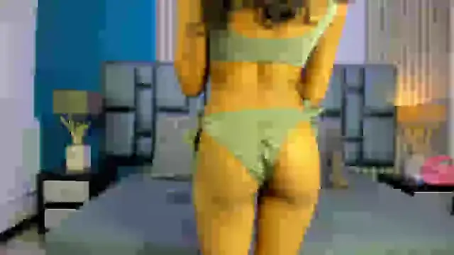 Snapshot of AshleyHill2 chatting on 02-14-25, 04:04 AshleyHill2 online show from 02-14-25, 04:04