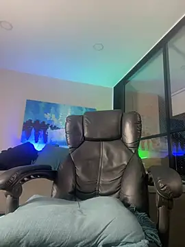 DimitriSullivan  online show from 01-19-25, 08:39