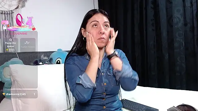 Ella Rousse online show from 04-17-26, 11:35