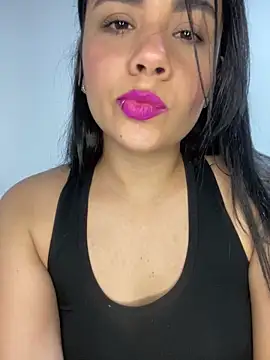 Leyna Kenet online show from 01-29-25, 03:33