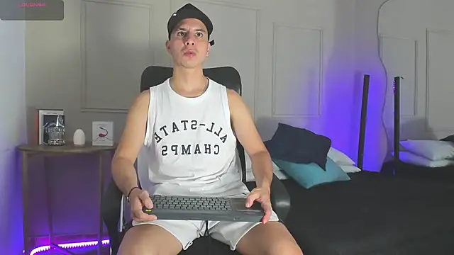 Snapshot of -Bruno-Bs chatting on 01-07-25, 09:57 -Bruno-Bs online show from 01-07-25, 09:57