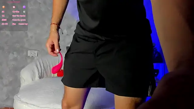 Snapshot of -Bruno-Bs chatting on 10-28-25, 09:28 -Bruno-Bs online show from 10-28-25, 09:28