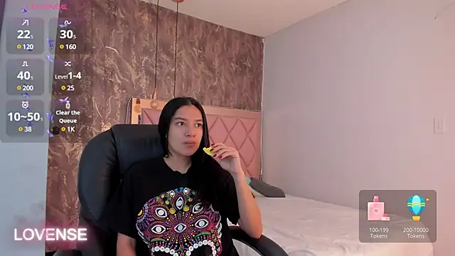 SKYLERWHIITEE online show from 03-02-25, 09:42