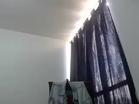 nicolle milf1978 online show from 03-16-25, 01:49