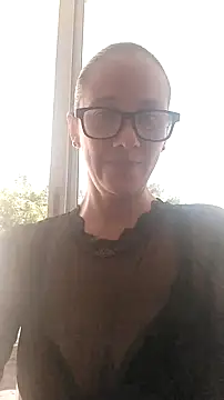 nicolle milf1978 online show from 09-23-25, 07:28