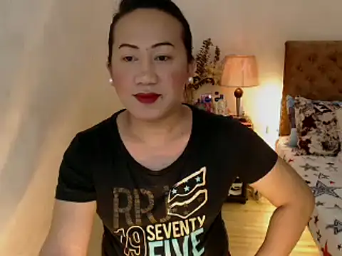 Snapshot of playtimesussy69 chatting on 01-12-25, 11:28 playtimesussy69 online show from 01-12-25, 11:28