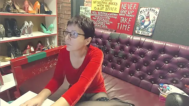 Snapshot of Lily4yourfun chatting on 12-11-24, 07:09 Lily4yourfun online show from 12-11-24, 07:09