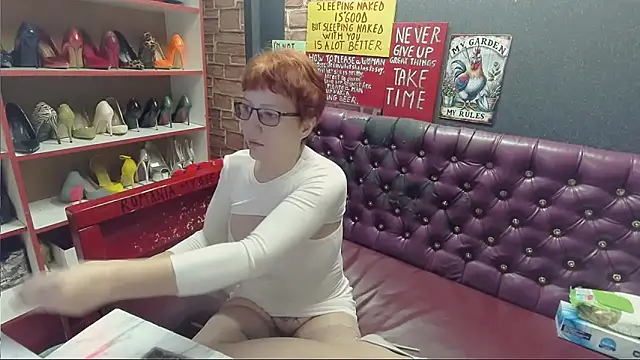 Snapshot of Lily4yourfun chatting on 03-22-25, 06:22 Lily4yourfun online show from 03-22-25, 06:22