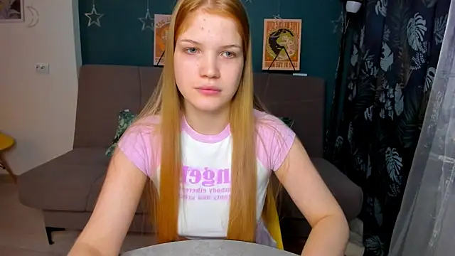 Snapshot of Xloe_Queen chatting on 12-11-24, 11:51 Xloe Queen online show from 12-11-24, 11:51