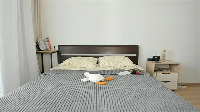 Snapshot of Xloe_Queen chatting on 11-01-25, 09:22 Xloe Queen online show from 11-01-25, 09:22