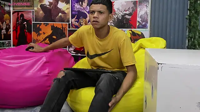 Snapshot of Jeffry_wolvess chatting on 02-09-25, 12:30 Jeffry wolvess online show from 02-09-25, 12:30