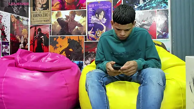 Snapshot of Jeffry_wolvess chatting on 02-10-25, 12:29 Jeffry wolvess online show from 02-10-25, 12:29