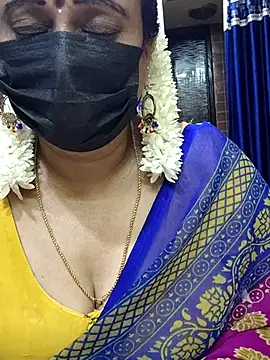 Snapshot of rekha_naier chatting on 03-02-25, 02:19 rekha naier online show from 03-02-25, 02:19