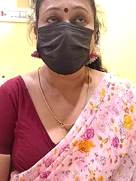 Snapshot of rekha_naier chatting on 03-06-25, 01:35 rekha naier online show from 03-06-25, 01:35