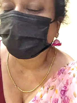 Snapshot of rekha_naier chatting on 03-06-25, 10:47 rekha naier online show from 03-06-25, 10:47