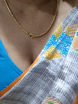 Snapshot of rekha_naier chatting on 03-08-25, 01:14 rekha naier online show from 03-08-25, 01:14